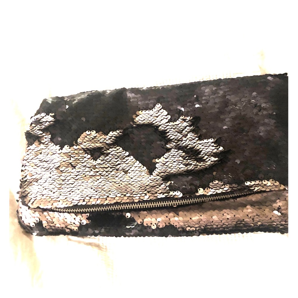 Stella & Dot Sequin Clutch
